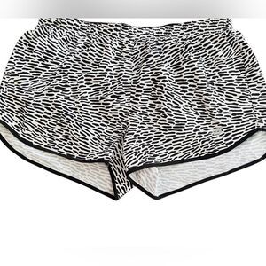 New Balance Dry Black/White Athletic Running Shorts with panty inside sz M